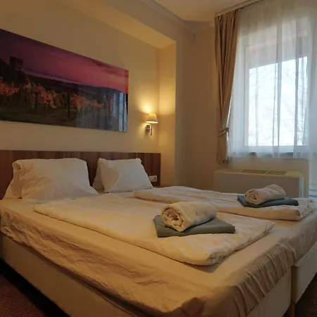 Отель Balaton Colors 3*