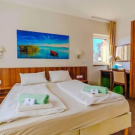 فندق Balaton Colors 3*