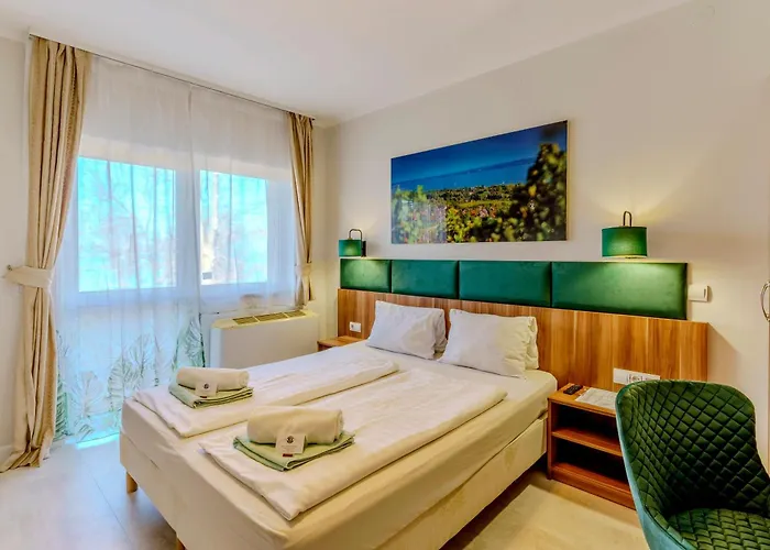 Balaton Colors 3* שיופוק